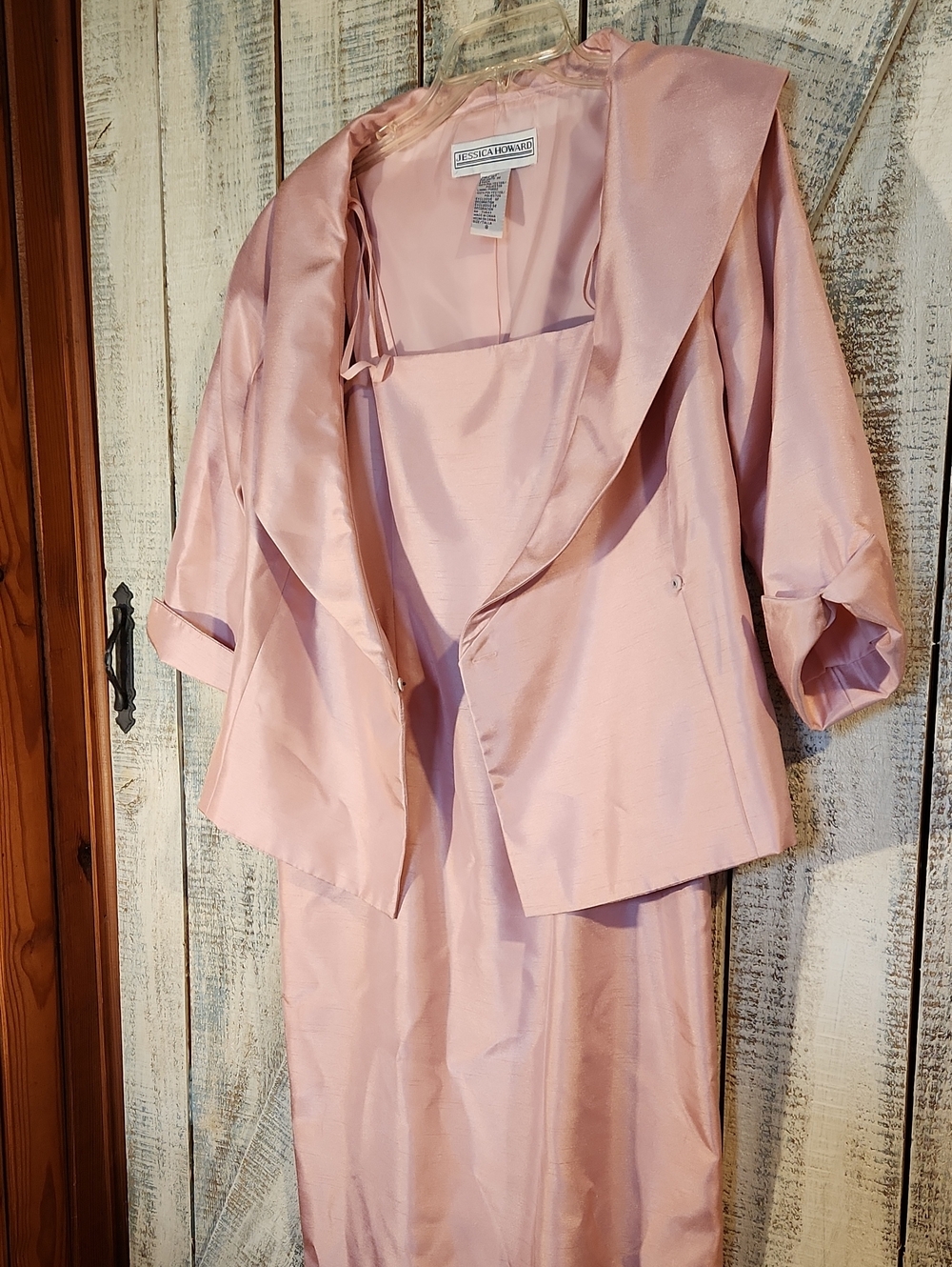 Stunning!! Size 8 Jessica Howard Pink Satin Skirt and Jacket Set maxi